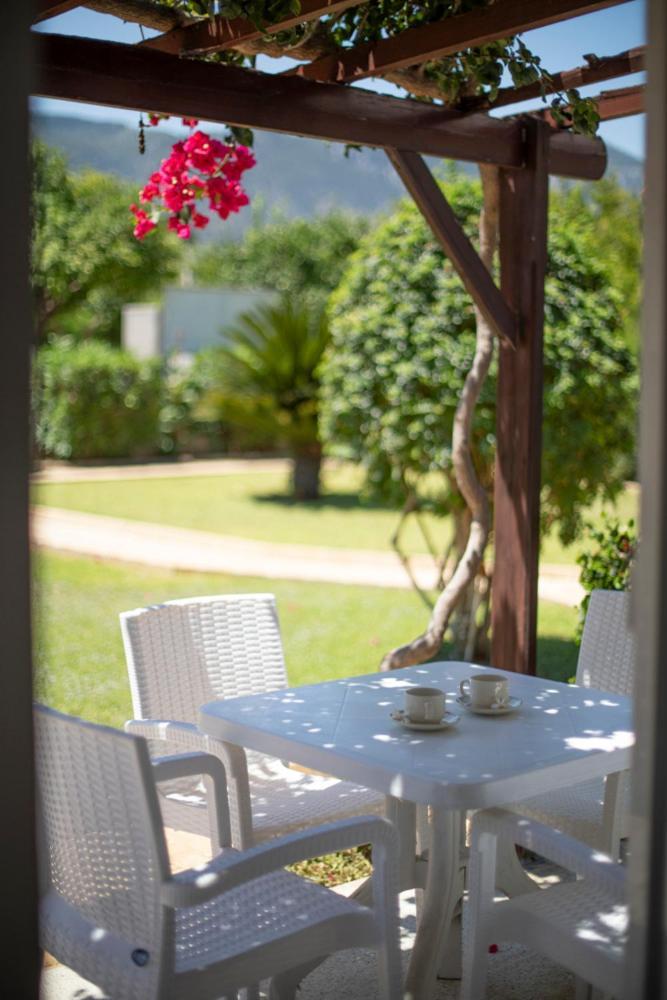 Hotel Citrus Tree Gardens Karavas  Zewnętrze zdjęcie