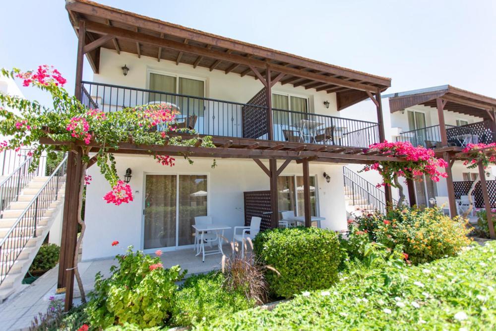 Hotel Citrus Tree Gardens Karavas  Zewnętrze zdjęcie